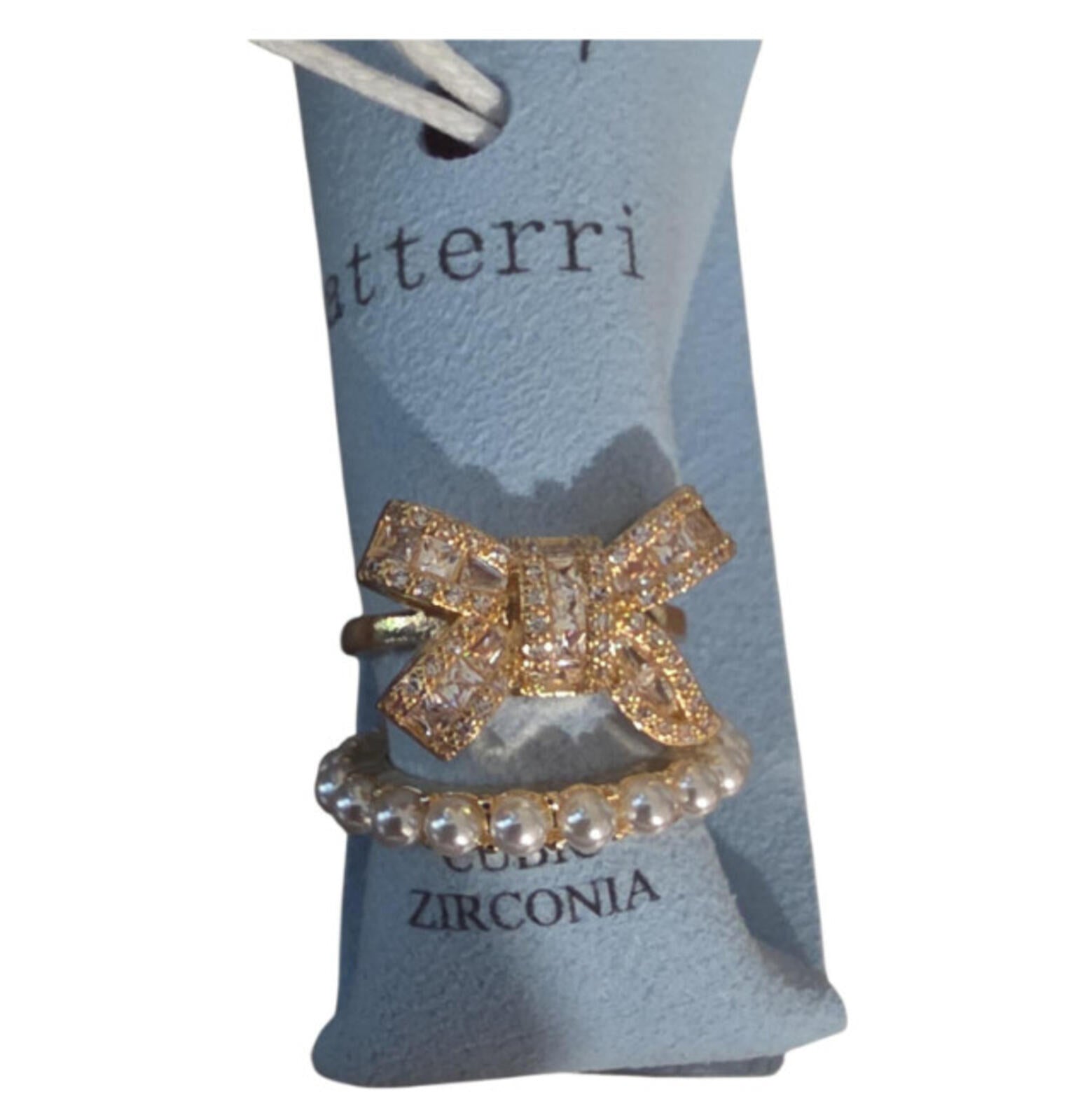 Atterri Cubic Zirconia Bow Ring