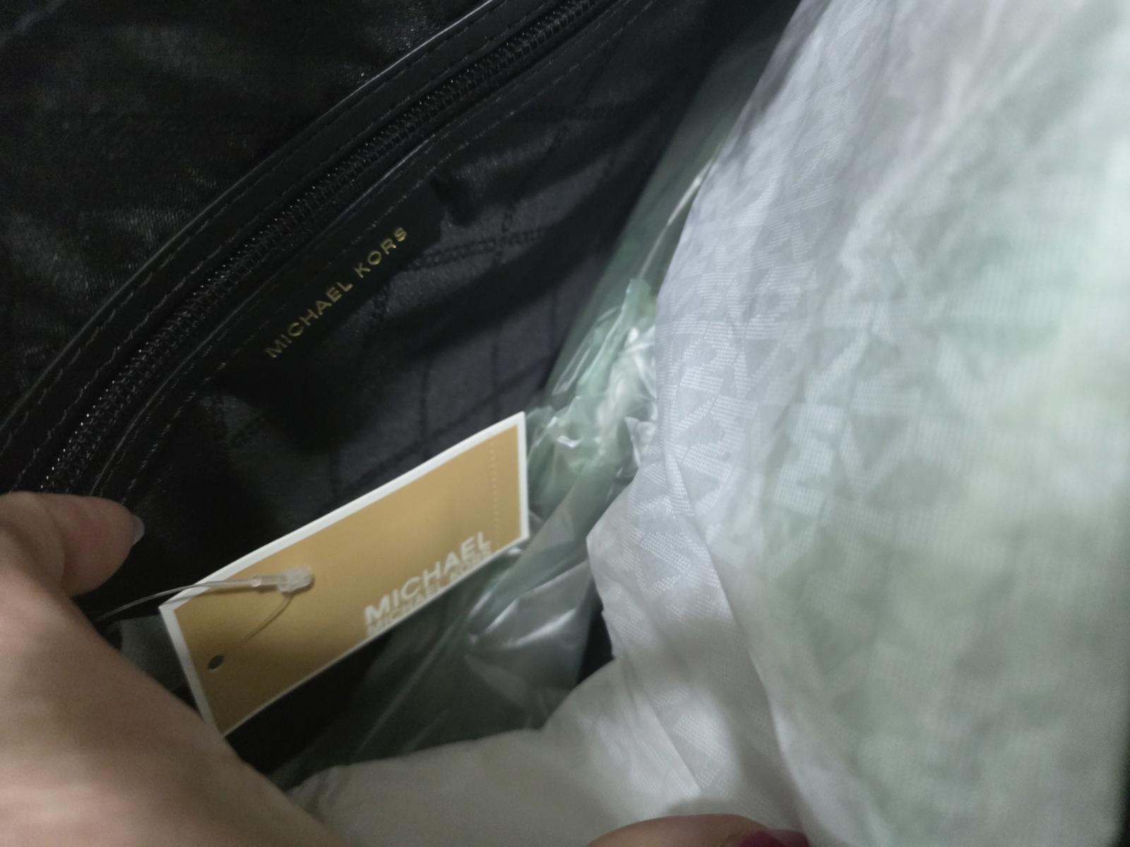 Michael Kors Voyager Tote