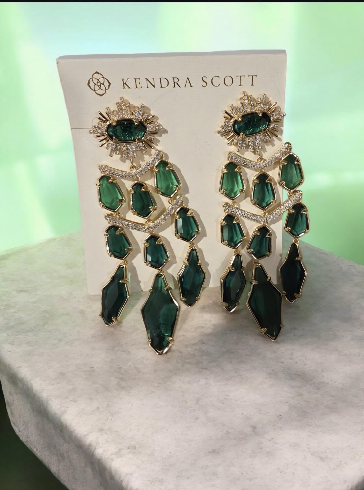 Kendra Scott Alexandria Tier Green Statement Drop Dangle Stud Gold Earrings NWT