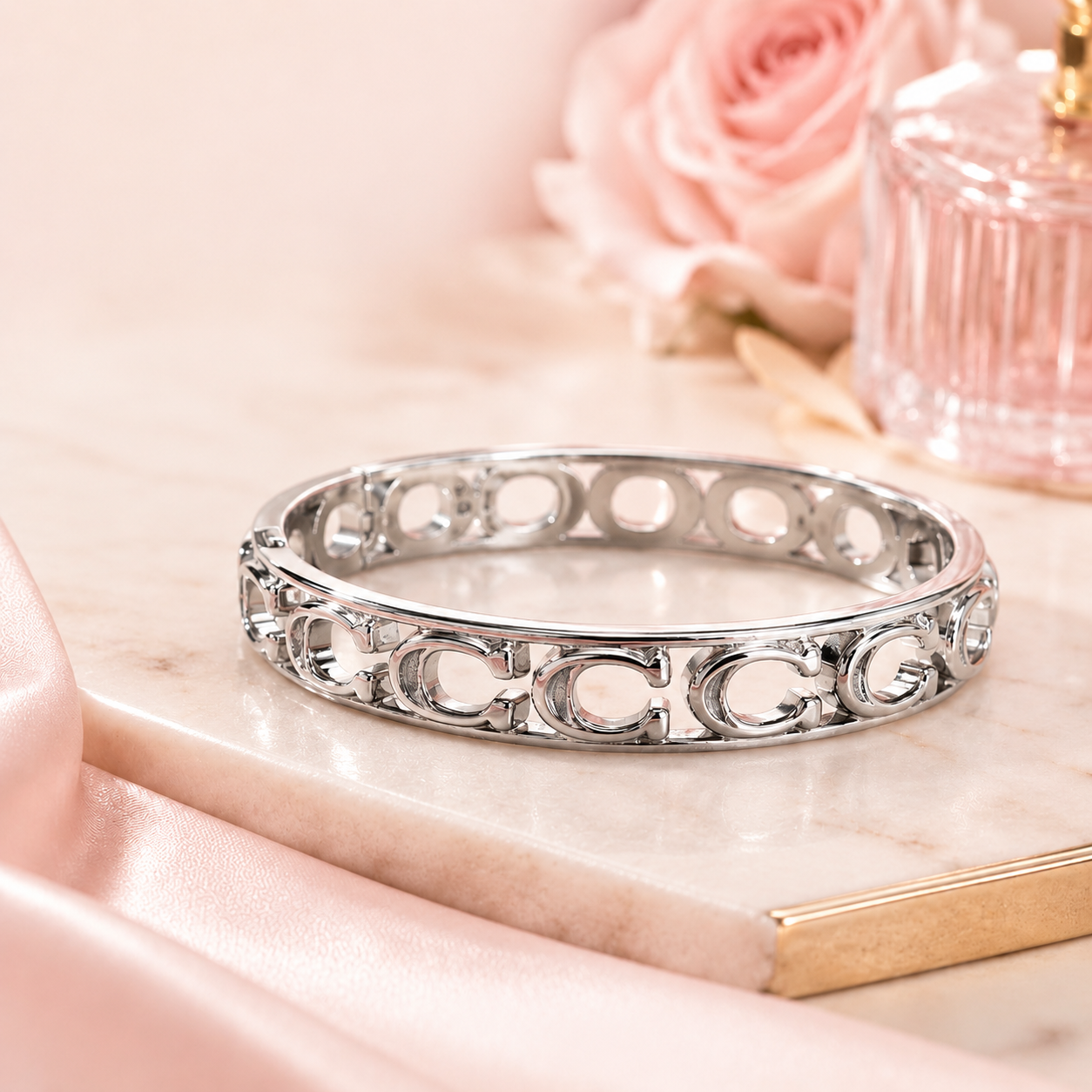 Coach Signature Jewelry in Silver Tone