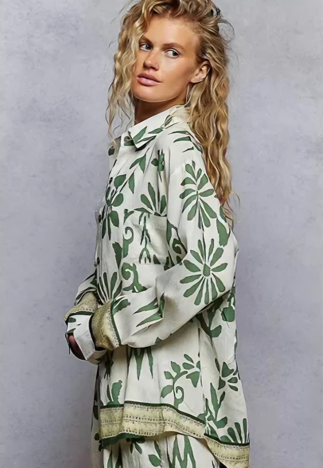 POL Button Down Floral Long Sleeve Shirt and Pant Set Size Small